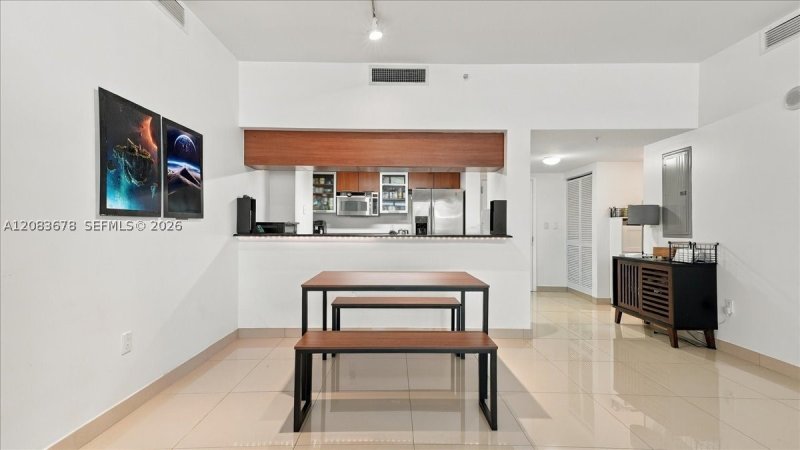 Condo for sale at 1800 Club 612