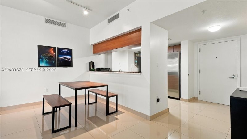 Condo for sale at 1800 Club 612