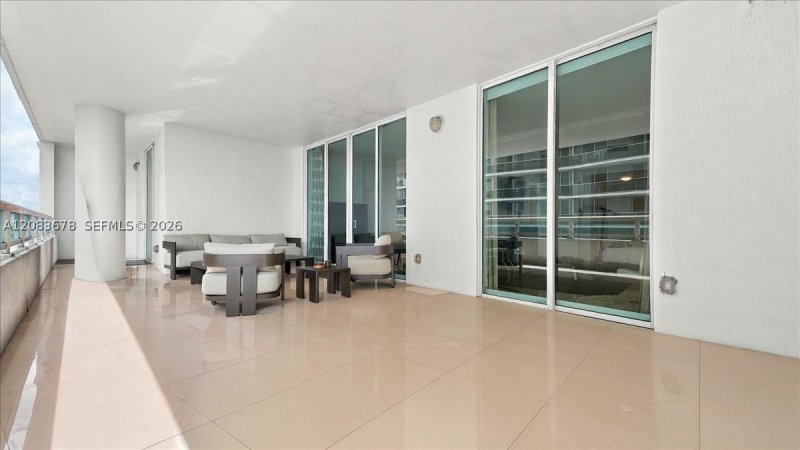 Comprar apartamento no 1800 Club 612