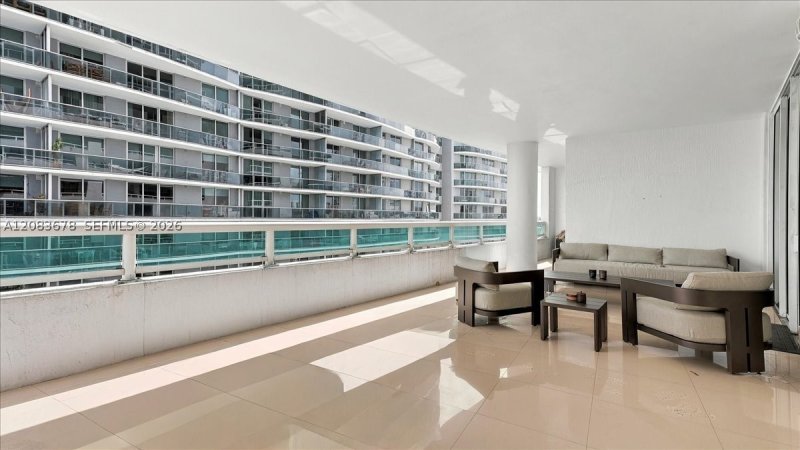 Comprar apartamento no 1800 Club 612