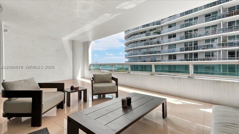 Comprar apartamento no 1800 Club 612