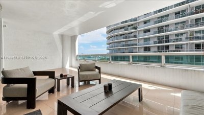 1800 Club Apt #612
