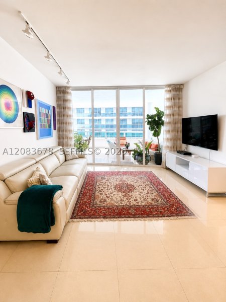 Condo for sale at 1800 Club 612
