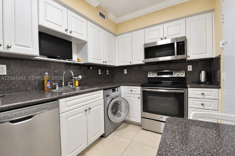 Property photo # 8