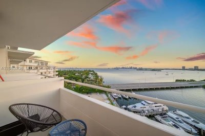 Bayshore Yacht Tennis Club Apt #1016