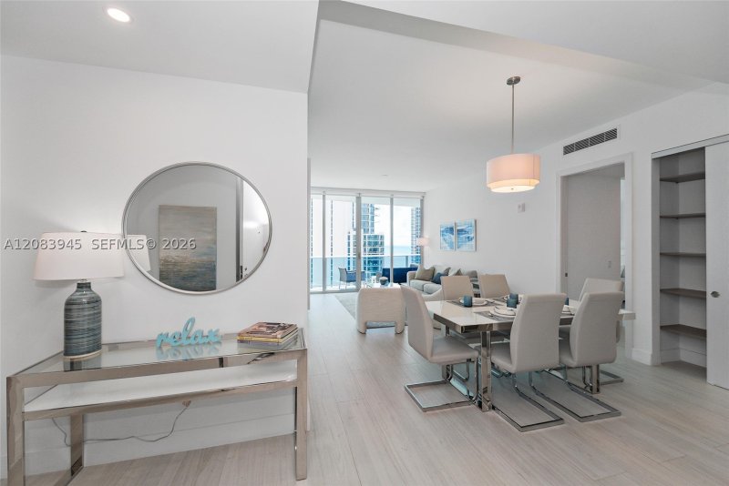 Condo for sale at Aurora 1403