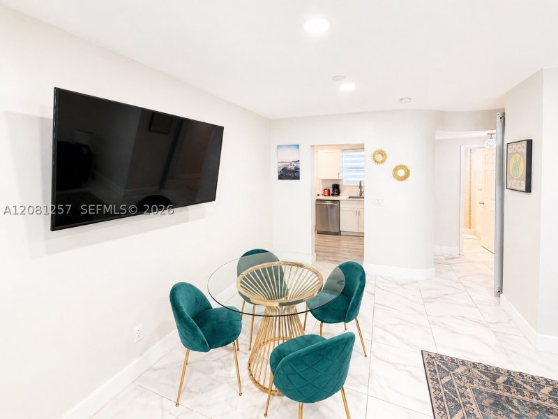 Property photo # 6