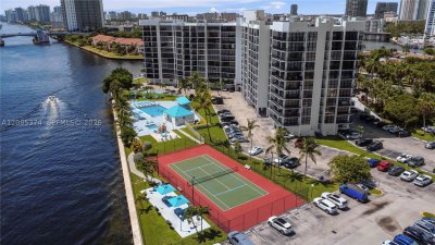 Comprar apartamento no 200 Leslie 724
