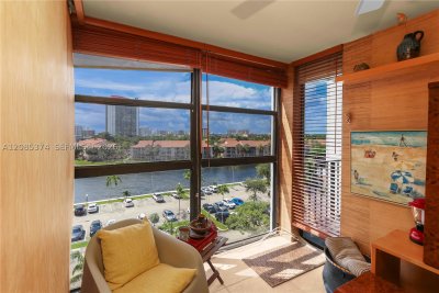Comprar apartamento no 200 Leslie 724