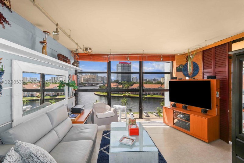 Condo for sale at 200 Leslie 724