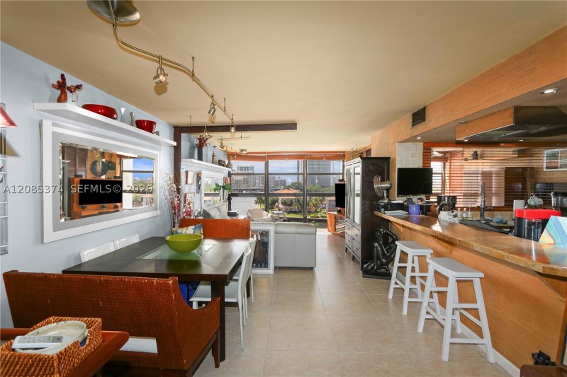Condo for sale at 200 Leslie 724