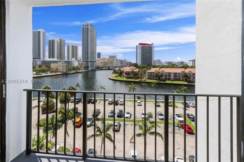 Condo for sale at 200 Leslie 724