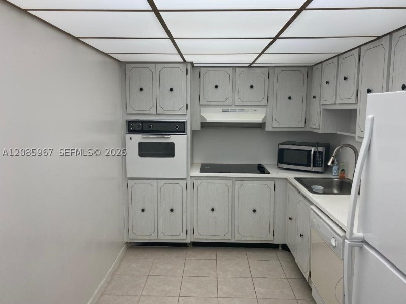 Apartment for rent at Ocean View 1025
