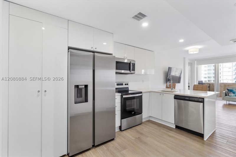 Condo for sale at Harbour House PH 1502