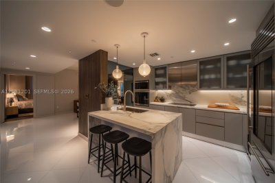 Comprar apartamento no Bentley Bay South 601