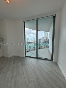 Aluguel de apartamento no Wind by Neo 3913