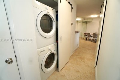 Comprar apartamento no Mystic Pointe 600 606
