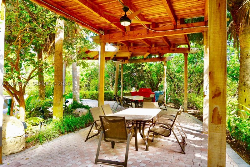 Condo for sale at Mystic Pointe 600 606