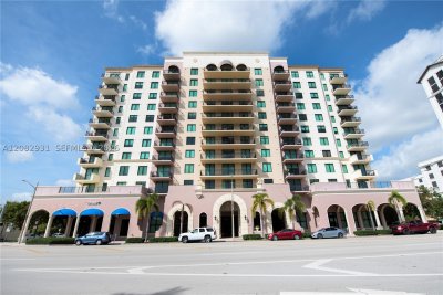 1300 Ponce Apt #605