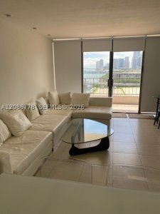 Aluguel de apartamento no The Venetia 14H