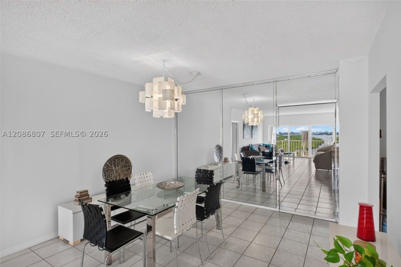 Condo for sale at Arlen House 1420