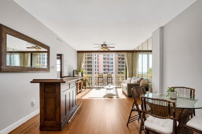 Comprar apartamento no Gables Waterway Towers PH10