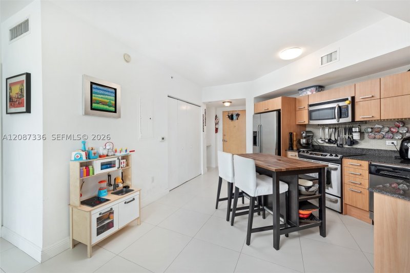 Property photo # 6