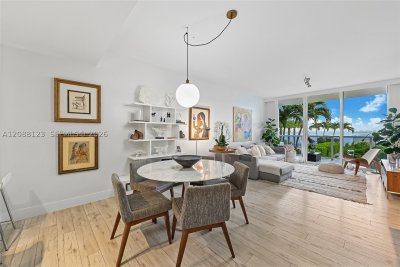 Comprar apartamento no Bay House 704