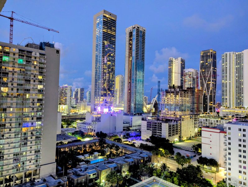 Apartment for rent at Madison Miami W-2202