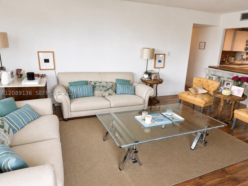 Apartment for rent at Island Breakers 5A