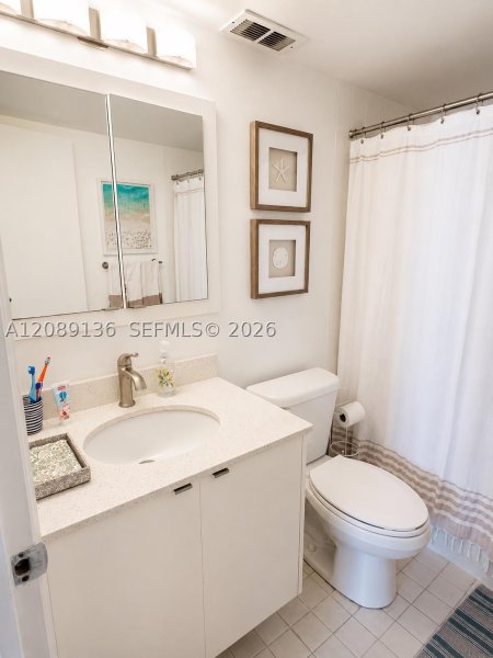 Apartment for rent at Island Breakers 5A