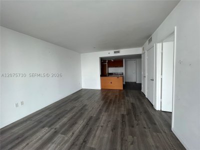 Comprar apartamento no 50 Biscayne 4105