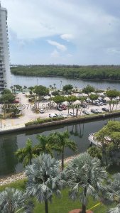 Aluguel de apartamento no Coastal Towers 921