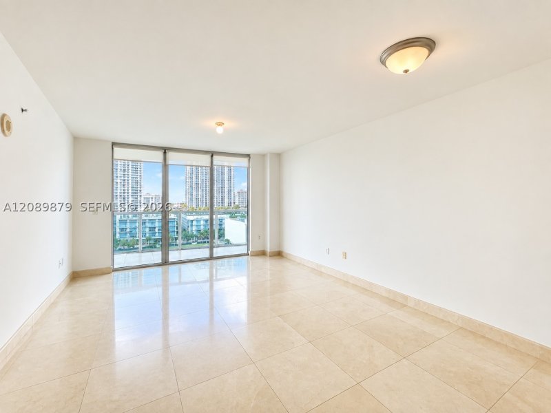 Apartment for rent at Brickell on the River North 1805