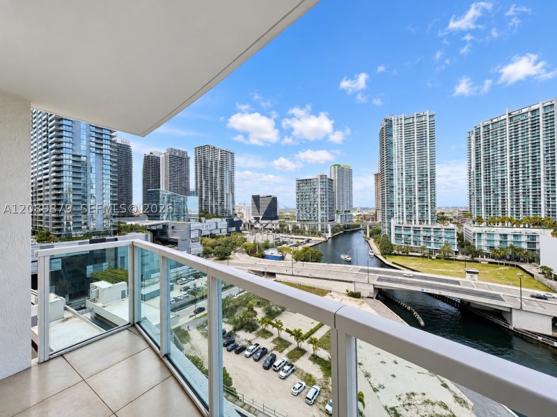 Apartment for rent at Brickell on the River North 1805