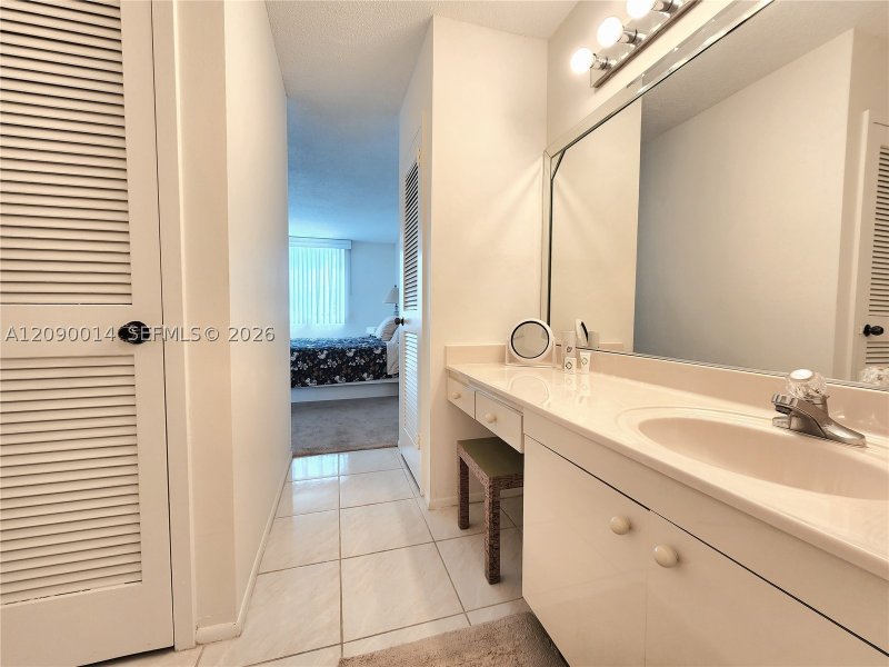 Condo for sale at Parker Plaza Estates 901