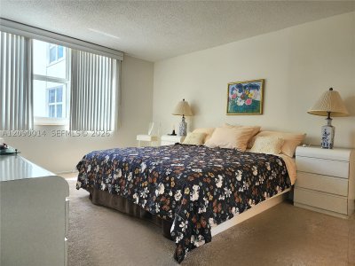 Comprar apartamento en Parker Plaza Estates 901