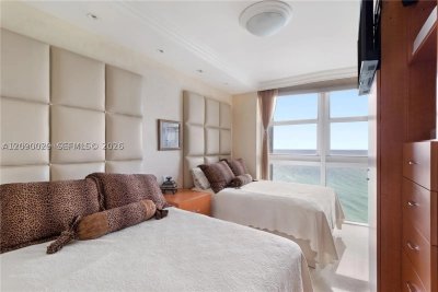 Alquiler de apartamento en Ocean Three 1906