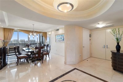 Alquiler de apartamento en Ocean Three 1906