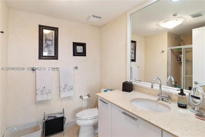 Alquiler de apartamento en Ocean Three 1906