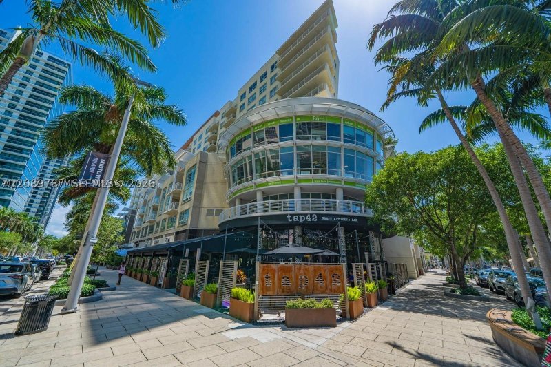 Condo for sale at Midtown Midblock 303