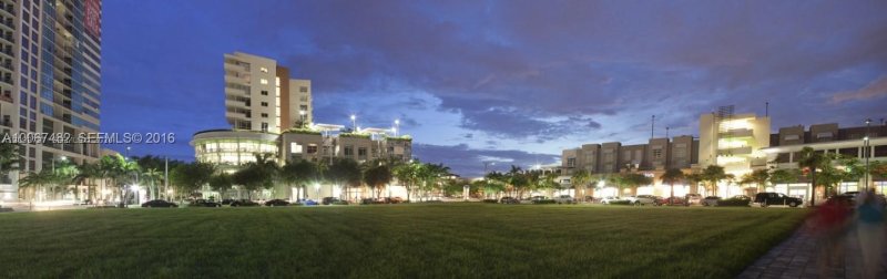 Condo for sale at Midtown Midblock 303