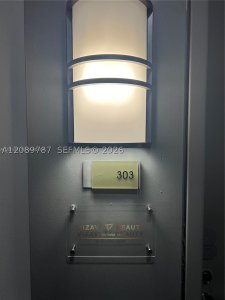 Comprar apartamento en Midtown Midblock 303