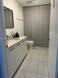 Comprar apartamento en Midtown Midblock 303