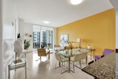Comprar apartamento no Trump Tower One 4102