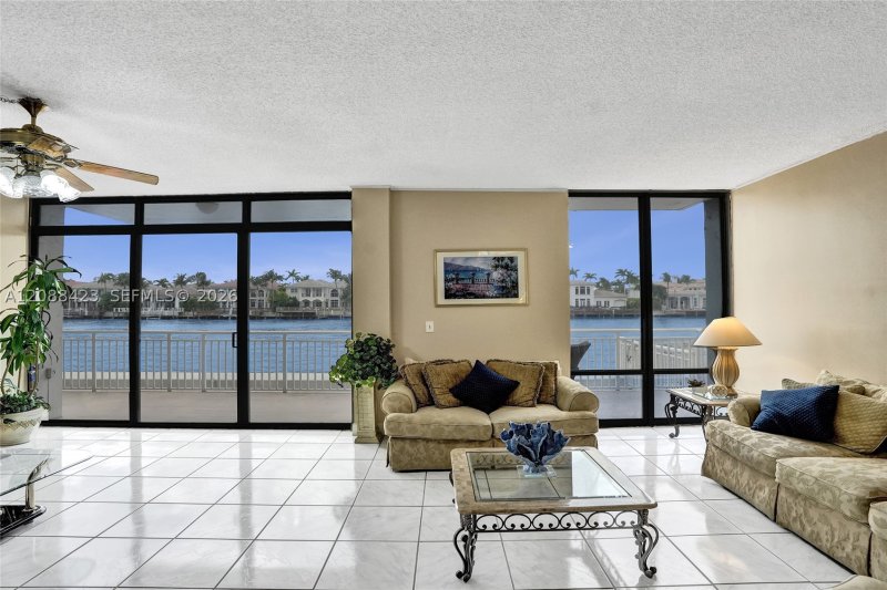 Condo for sale at Allington Towers 1F