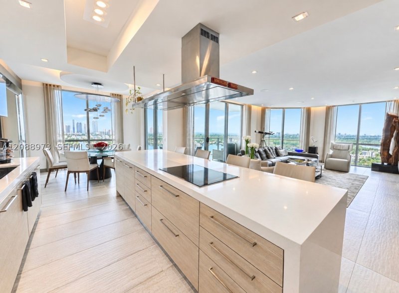 Comprar apartamento en Marina Palms Yacht Club 2210