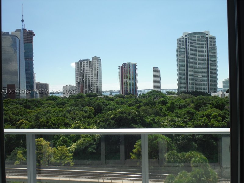 Condo for sale at Le Parc at Brickell 811