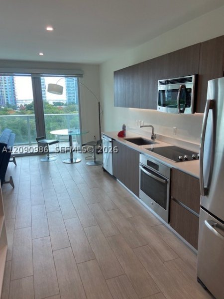 Condo for sale at Le Parc at Brickell 811