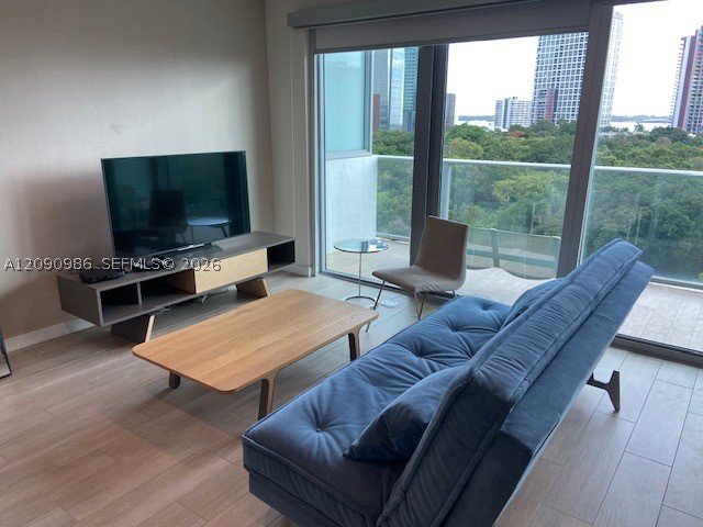 Condo for sale at Le Parc at Brickell 811